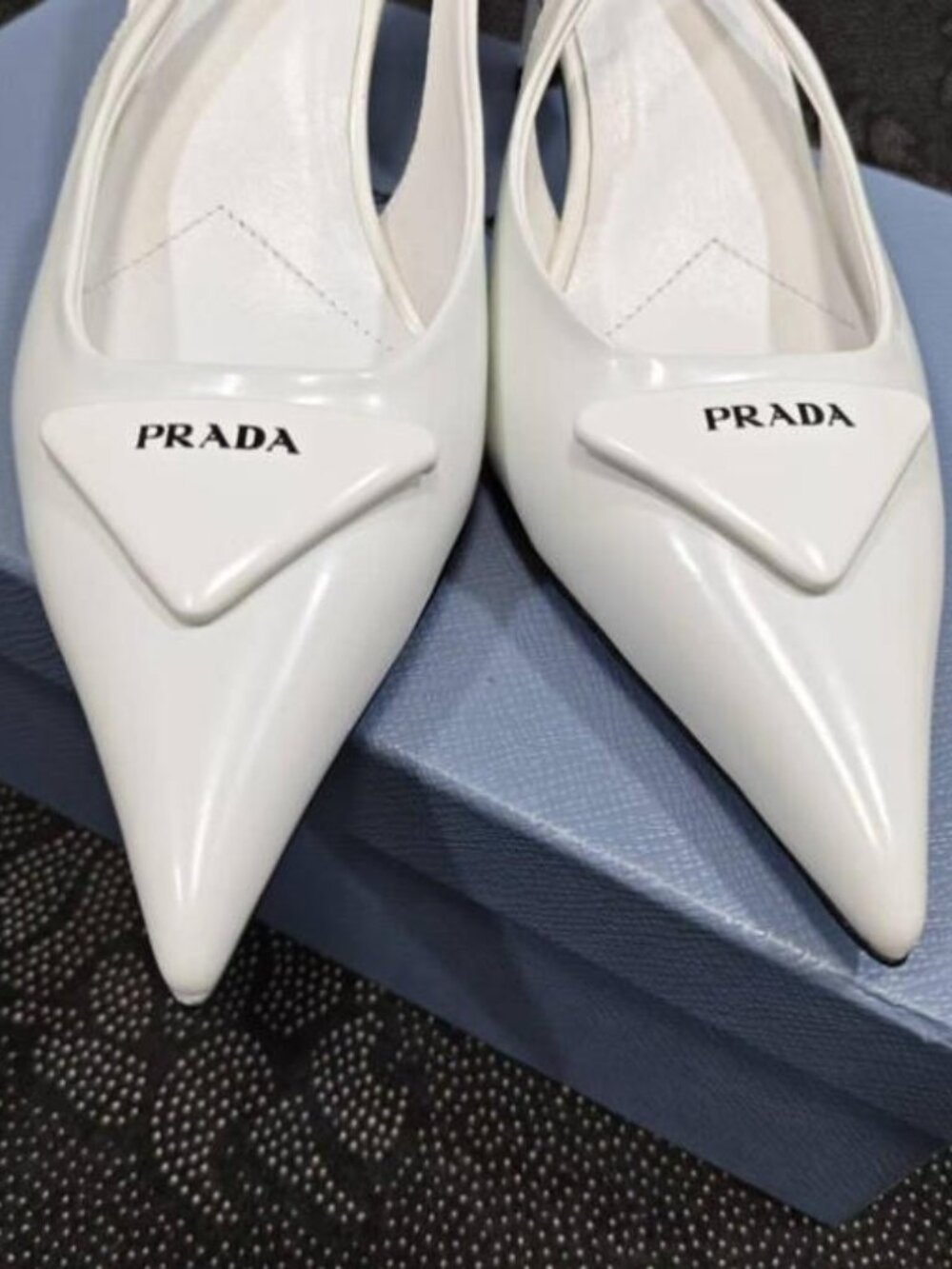 Prada Women’s Heels Size 38 - With Original Box - Picture 4 of 5